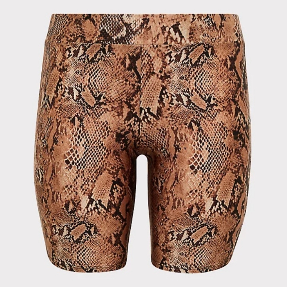 Snakeskin print liquid bike shorts Plus torrid 5
